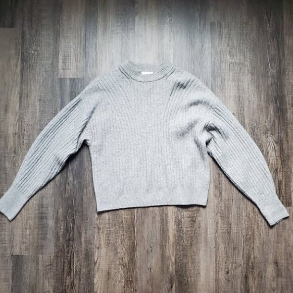 Sweater - Picture 3 of 5